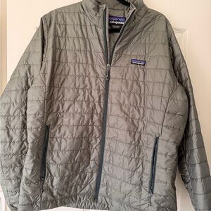 Patagonia Men's Puffer Jacket - Gray